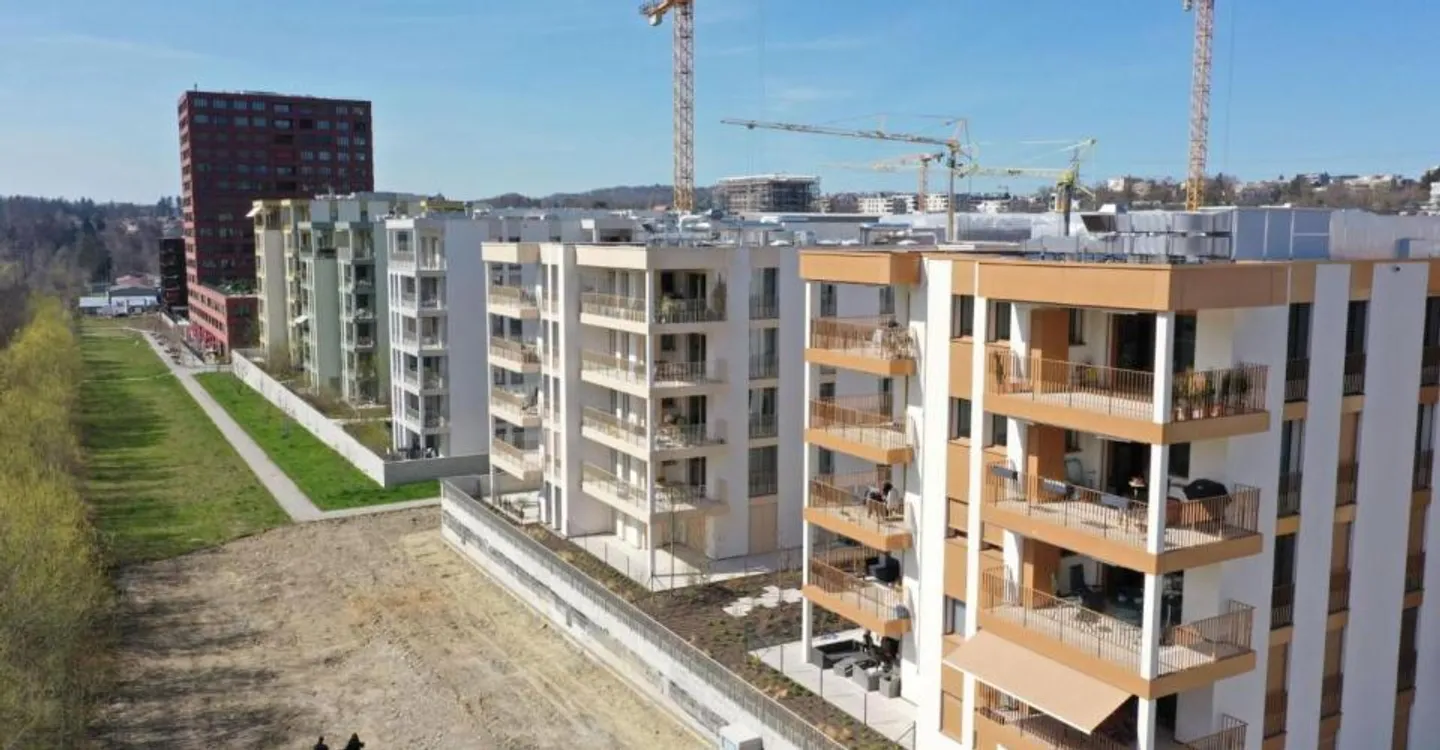 Berges 2 - 2.5 room apartment on the top floor - Photo 7 of 8