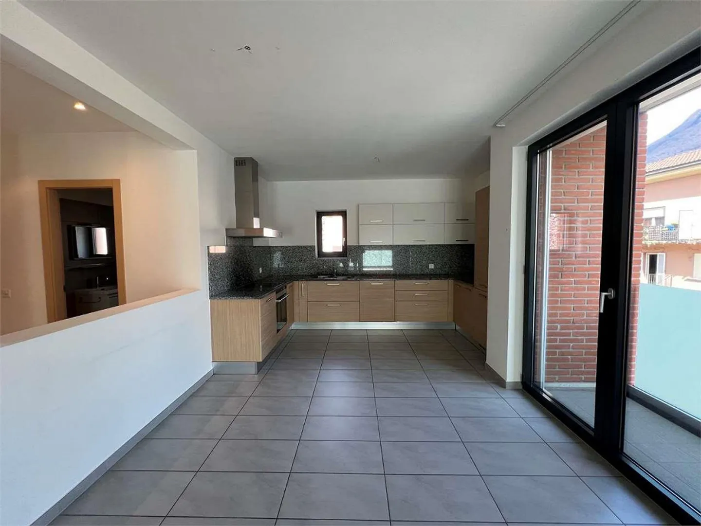 Lugano geräumige 2.5 Zimmer mit Terrasse - Foto 4 von 8
