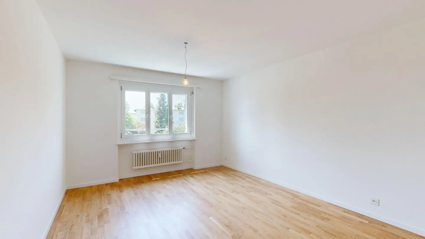 Central Location, Fresh Renovation, High Living Comfort - FRESHLY RENOVATED! - Photo 5 of 8