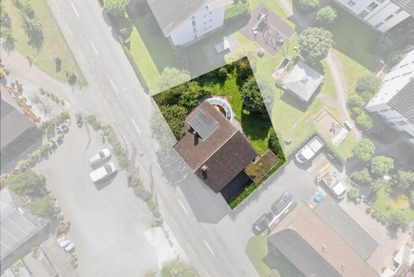 PERLE DE TERRAIN POUR MAISON UNIFAMILIALE OU MULTIFAMILIALE À TROIS ÉTAGES - Photo 4 sur 5