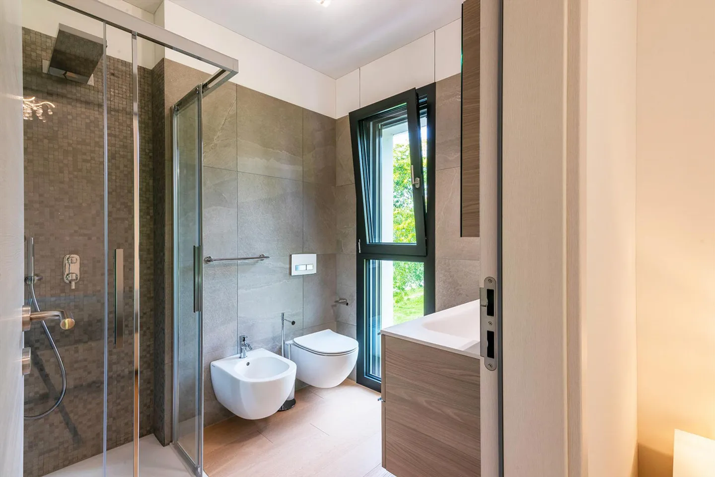 Lugano - Montagnola - 3.5 Rooms with Lake View - Photo 9 of 23