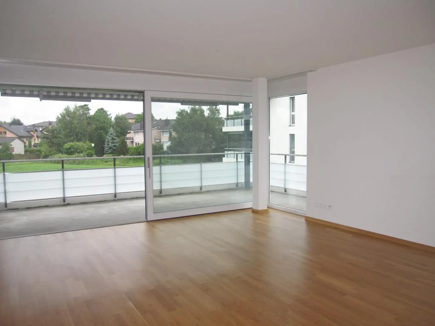 Schöne 4.5-Zimmerwohnung per 16.11.2025 - Foto 4 von 10