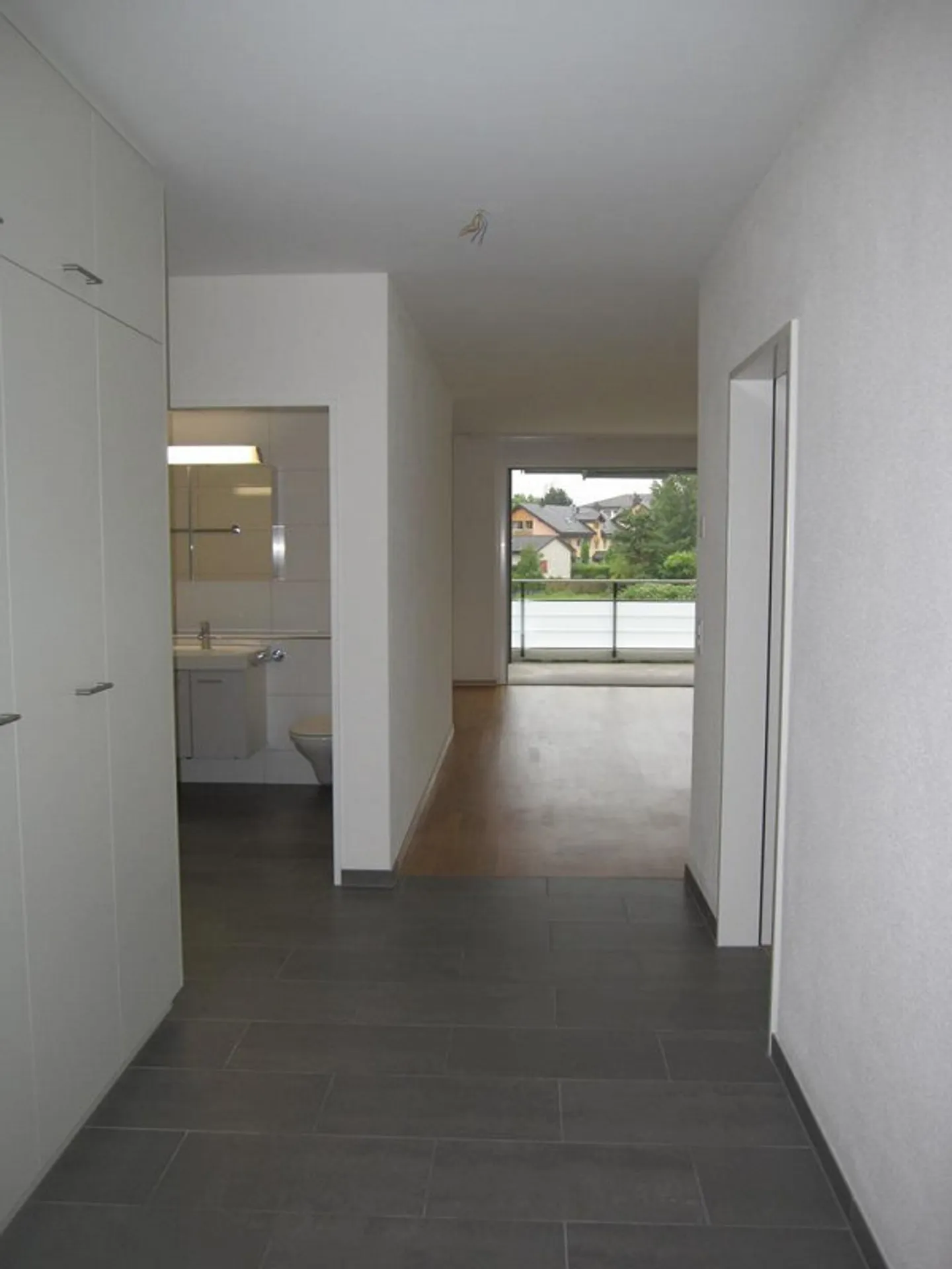 Schöne 4.5-Zimmerwohnung per 16.11.2025 - Foto 5 von 10