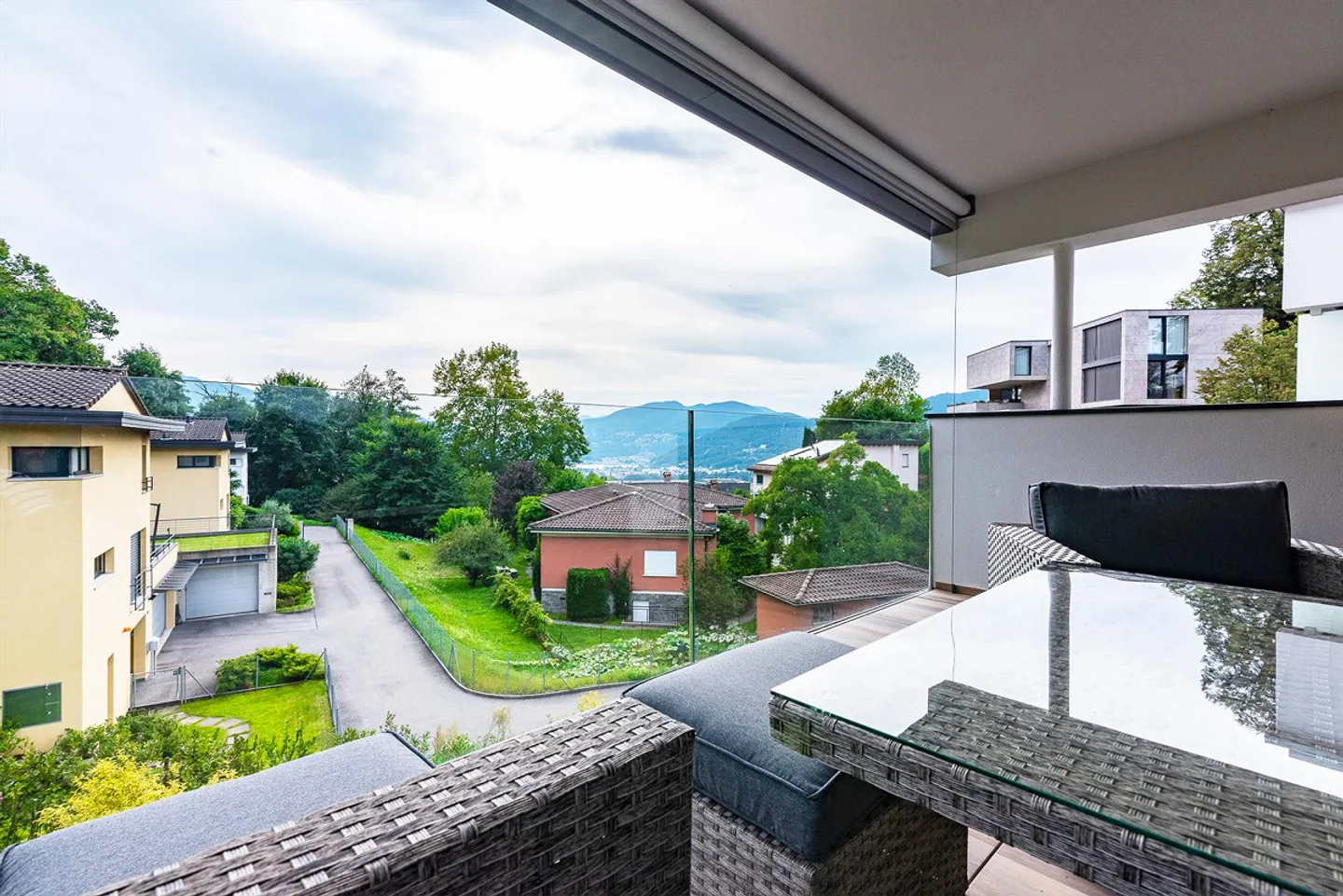Lugano - Montagnola - 3.5 Rooms with Lake View - Photo 18 of 23