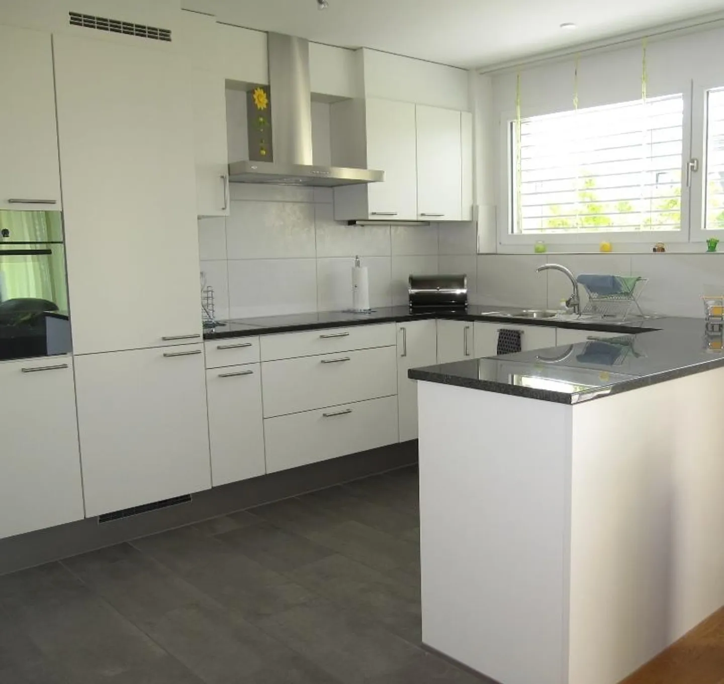 Schöne 4.5-Zimmerwohnung per 16.11.2025 - Foto 3 von 10