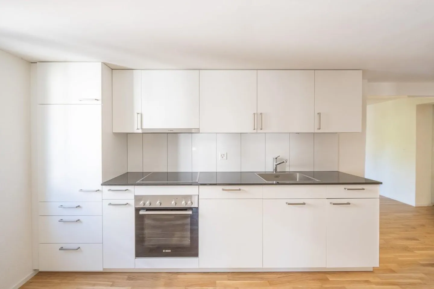 Casa multifamiliare recentemente ristrutturata con 10 unità - Foto 7 di 8