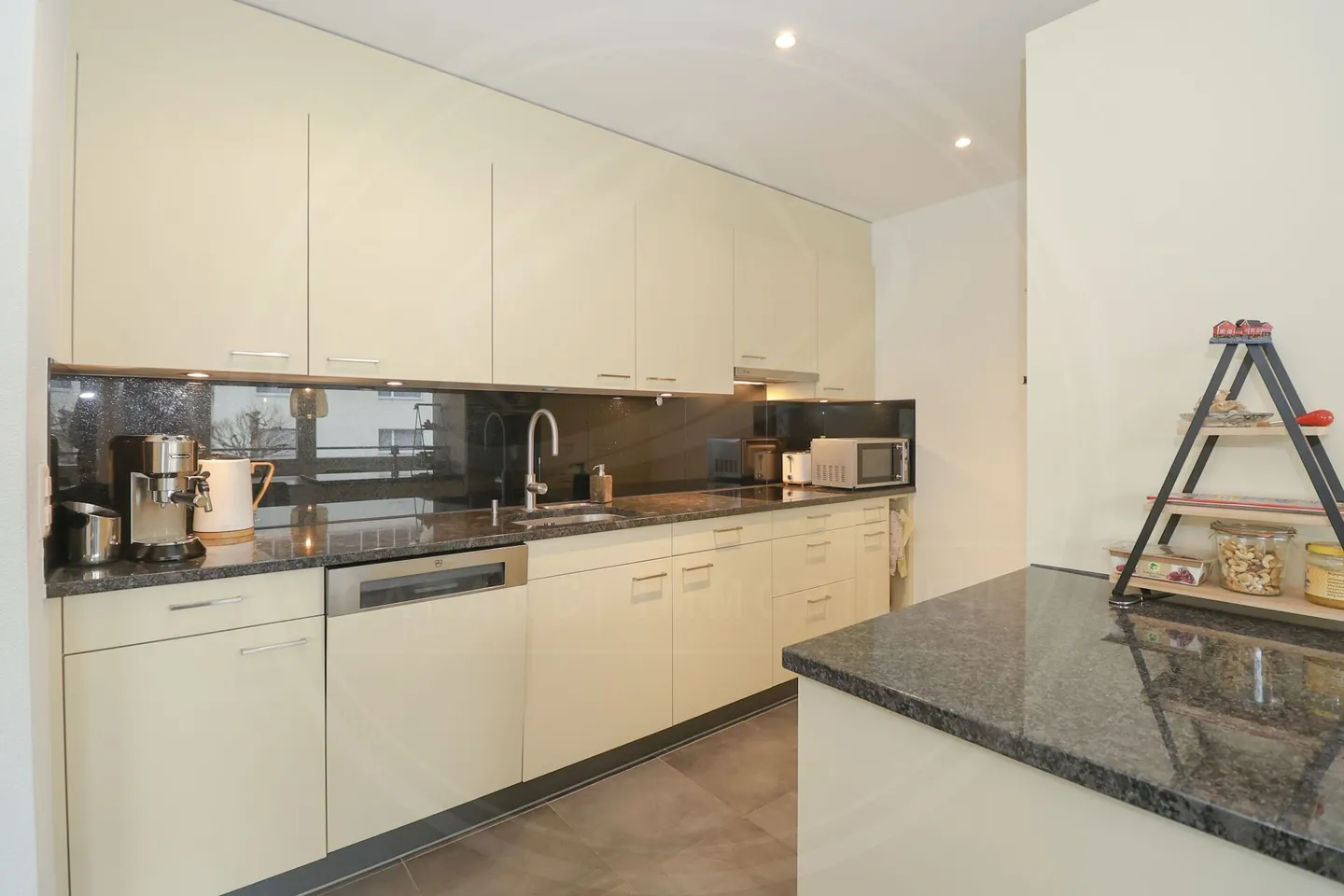RÉSERVÉ - Appartement 3½ pièces élégant avec un agencement généreux à Seengen - Photo 5 sur 14
