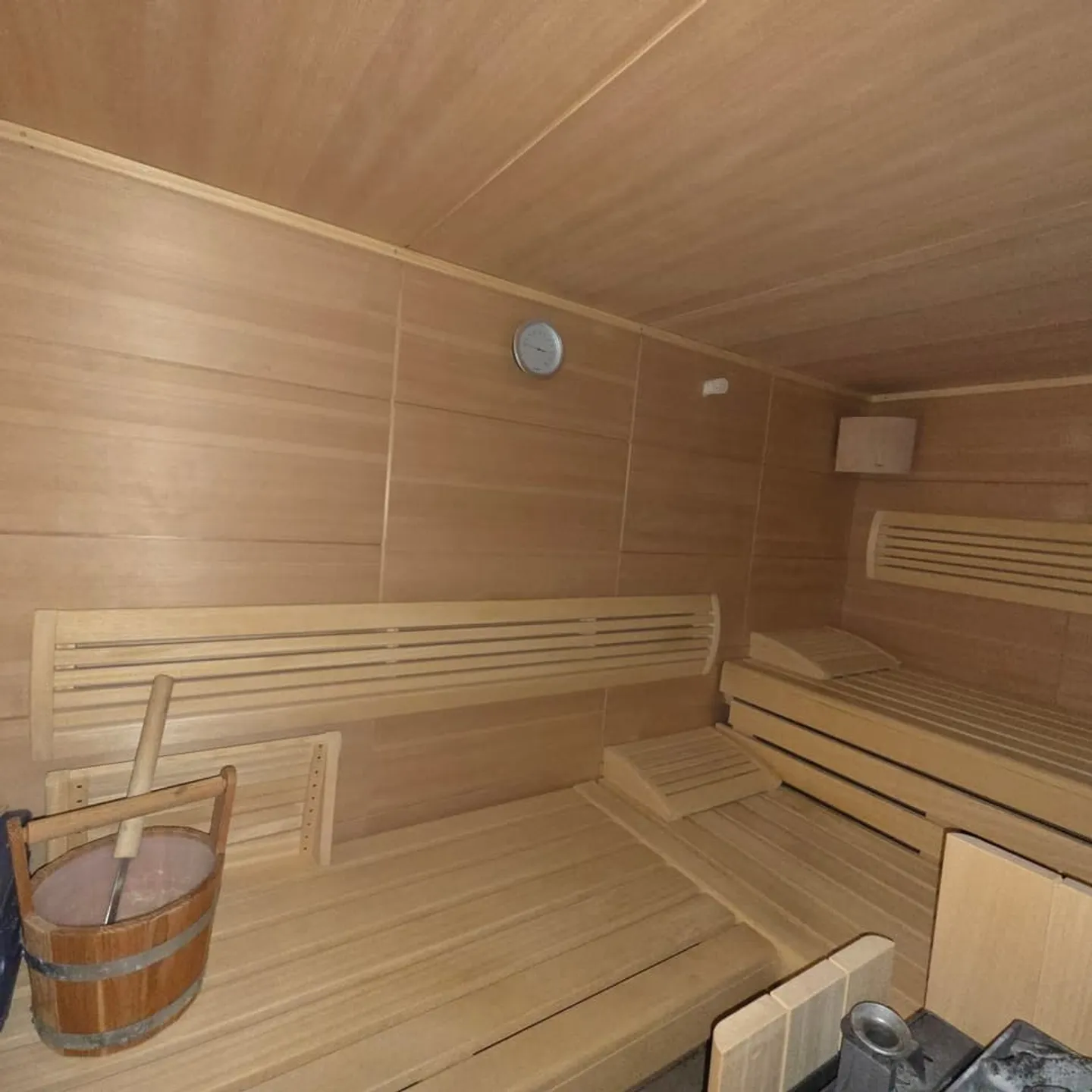 STILE DI VITA ALPINO - MENO DI UN MILIONE - CHALET RARO - STRANIERI BENVENUTI - Foto 6 di 8