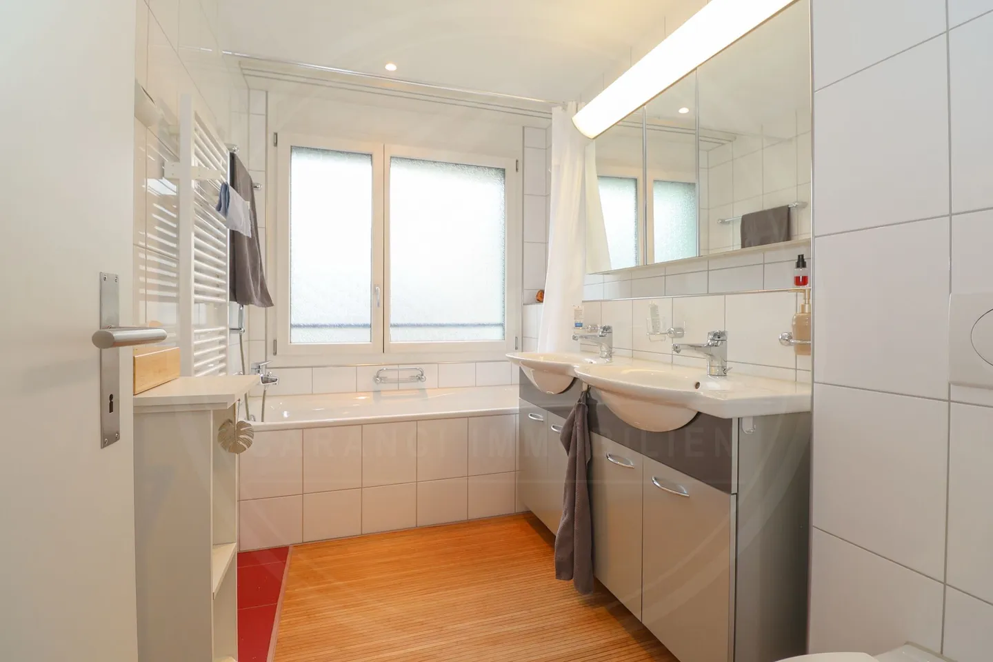 RÉSERVÉ - Appartement 3½ pièces élégant avec un agencement généreux à Seengen - Photo 9 sur 14