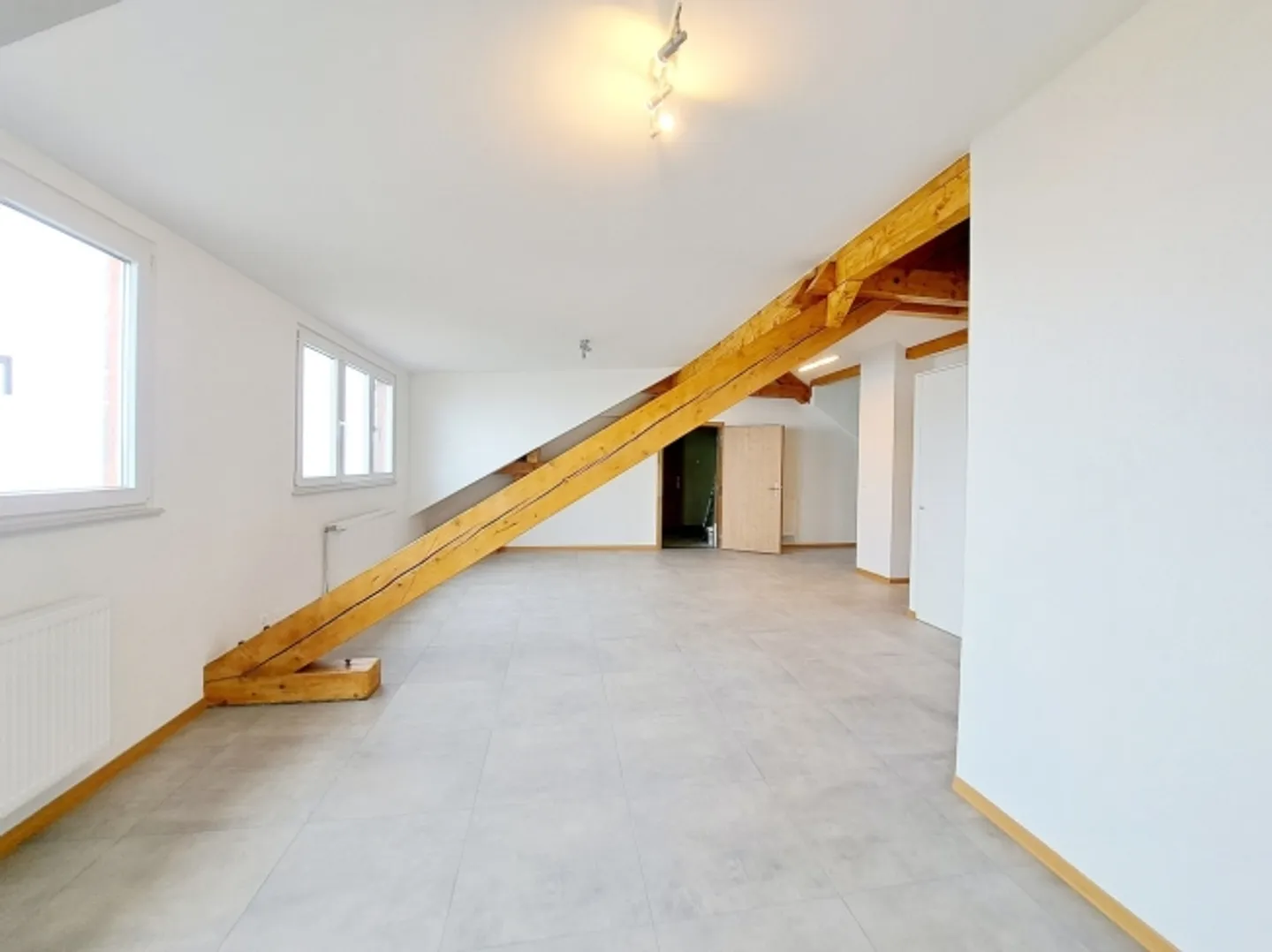 CHASSERON 24, New 2.5 Room Apartment with Exposed Beams - Photo 3 of 7