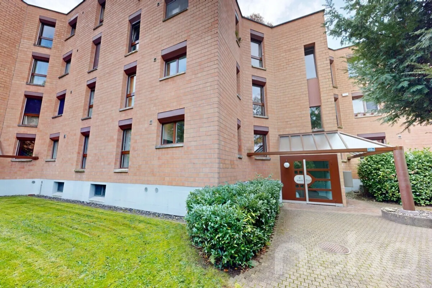 Garden apartment with winter garden and craft room in a central location - Photo 11 of 12