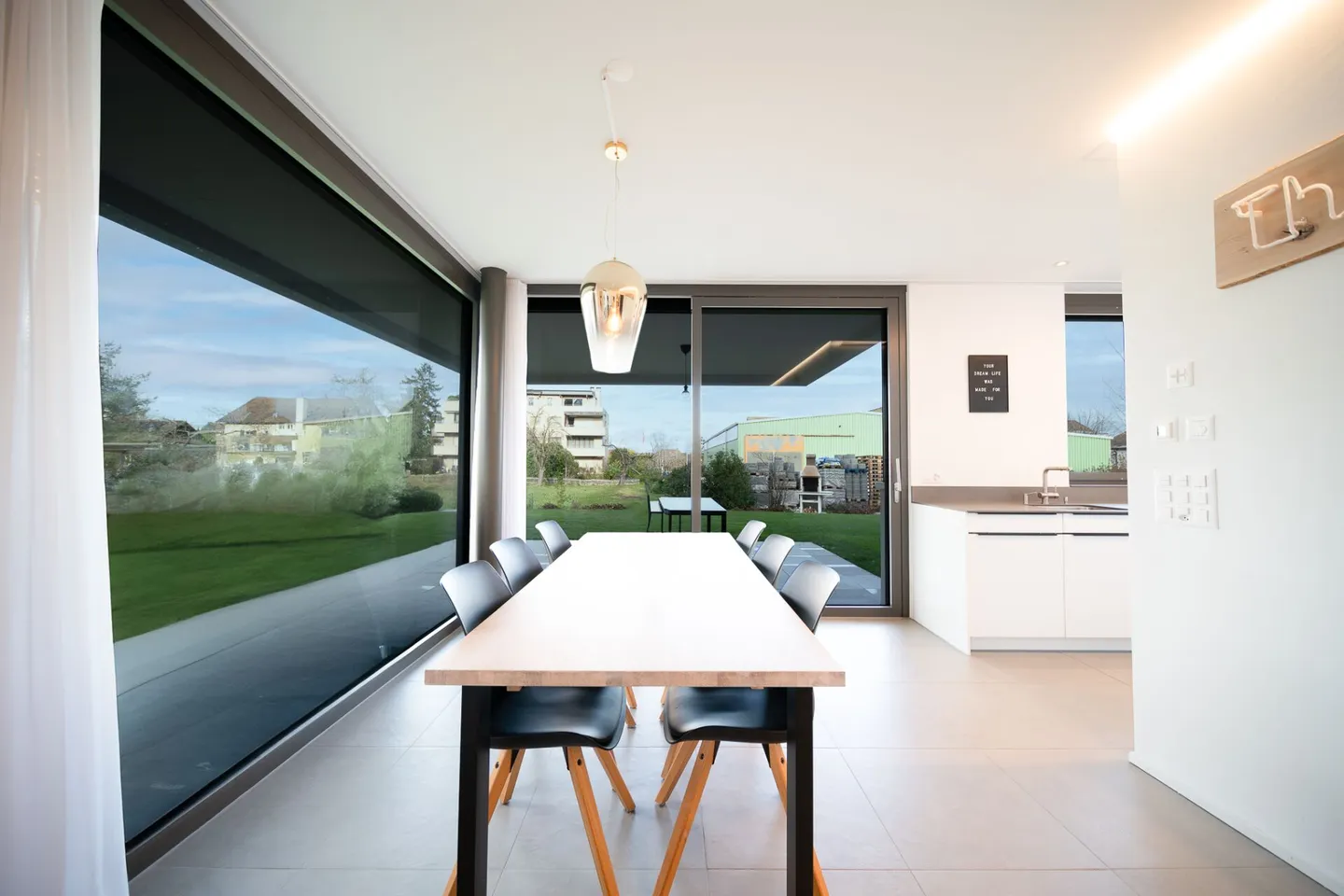 Bijou résidentiel de 4,5 pièces avec paradis de jardin privé - Photo 1 sur 14