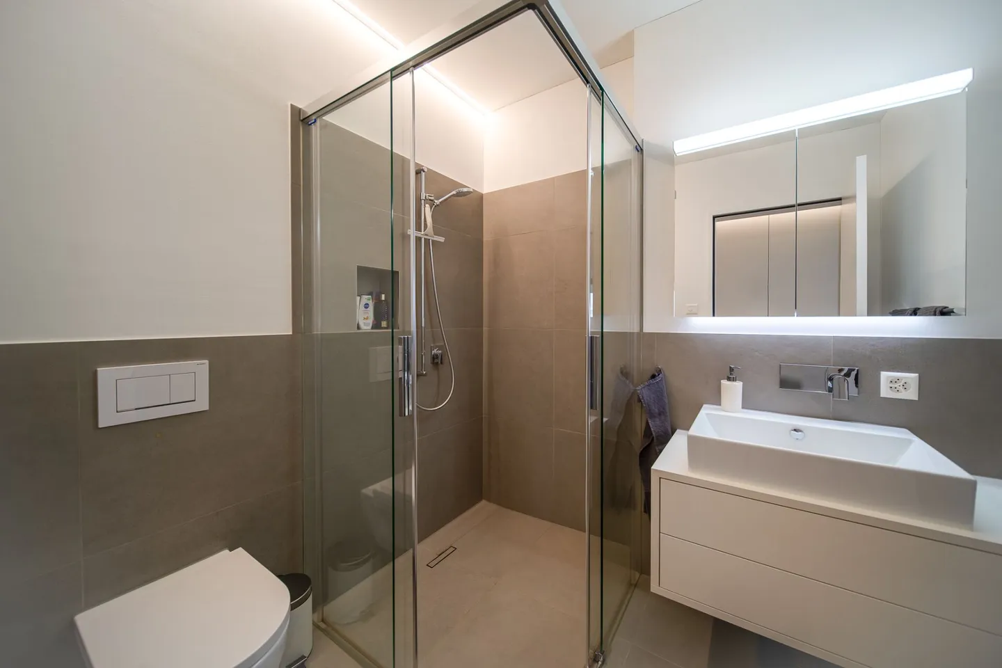 Bijou résidentiel de 4,5 pièces avec paradis de jardin privé - Photo 4 sur 14