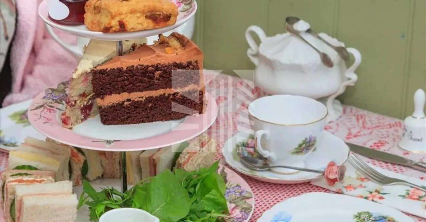 Mischgenutztes Gebäude mieten - Foto 3 von 5