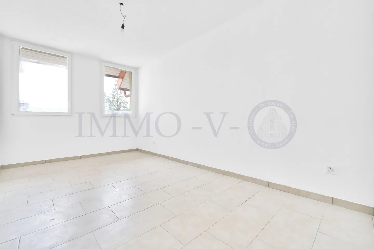 Duplex spacieux avec terrasse - Photo 6 sur 9