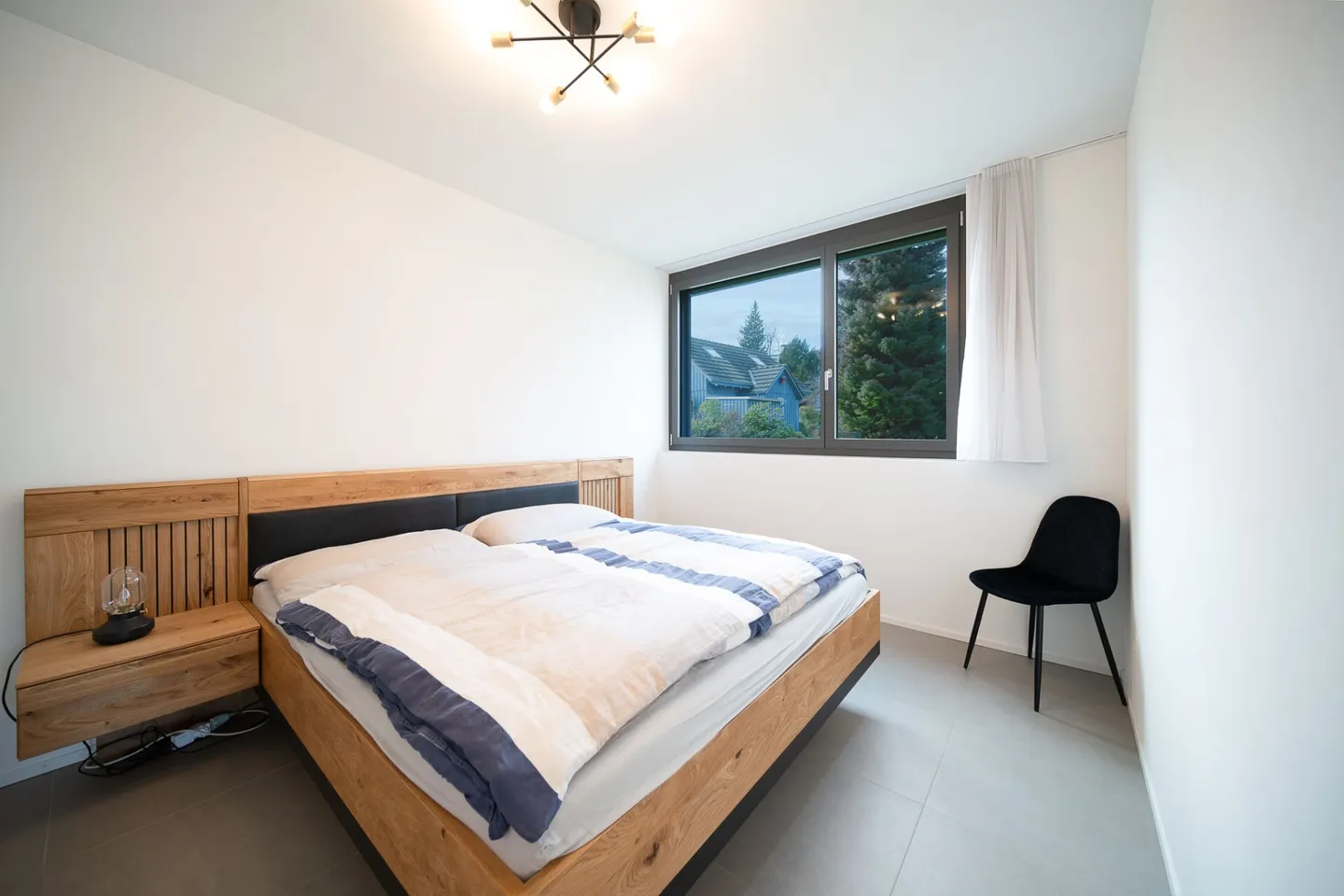 Bijou résidentiel de 4,5 pièces avec paradis de jardin privé - Photo 8 sur 14