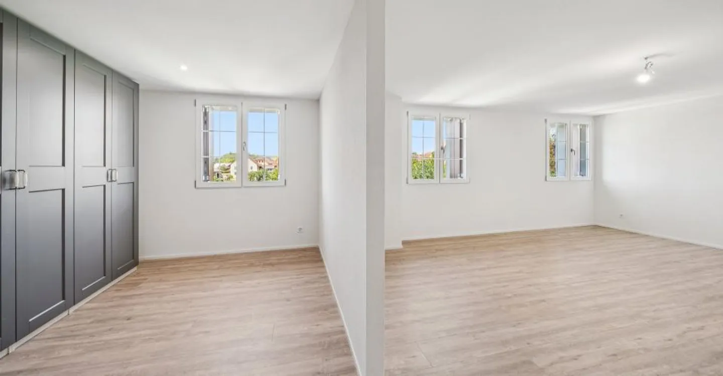 198 m2 Apartment with Balcony and Two Outdoor Parking Spaces - Photo 10 of 12