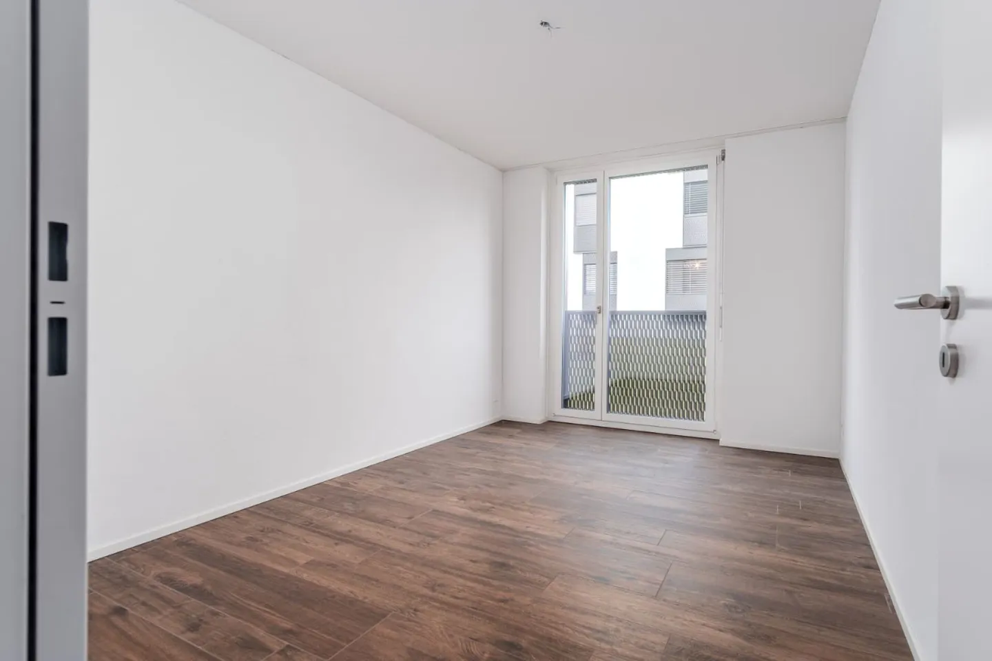 Chambre lumineuse dans un appartement moderne de 3,5 pièces à Bülach (colocation de 2 personnes) - Photo 7 sur 10