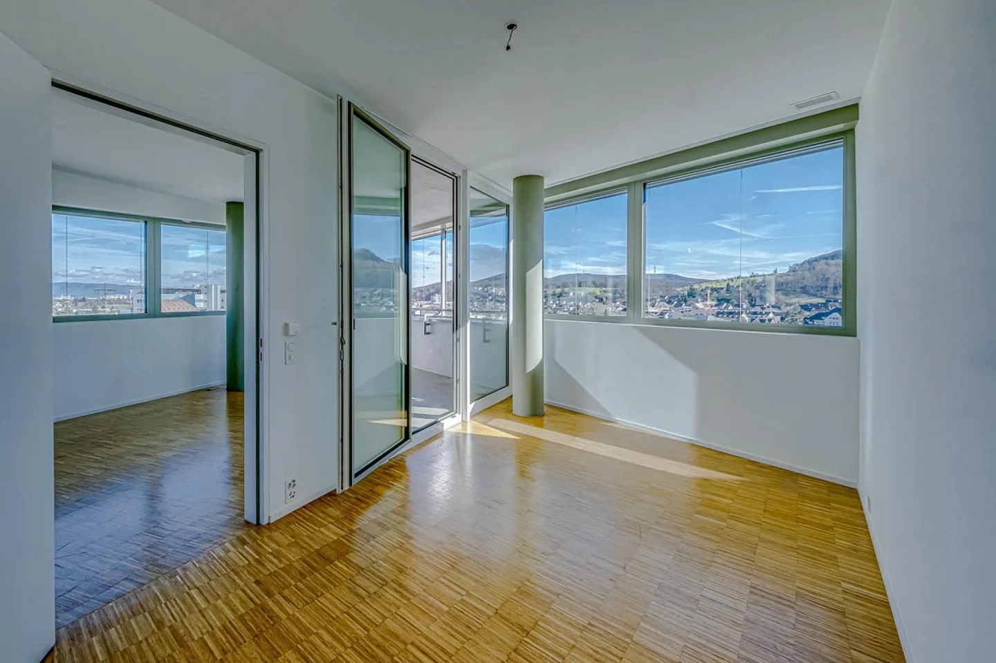 Modern 2.5-Room Apartment - Photo 7 of 8