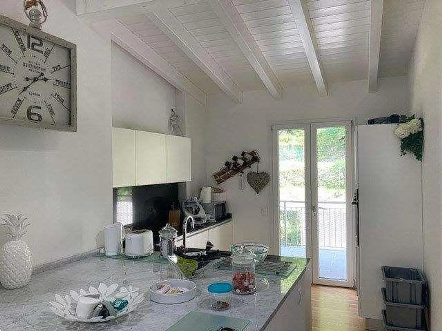 MENDRISO CAPOLAGO: IMPOSING PENTHOUSE WITH LAKE VIEW - Photo 10 of 11