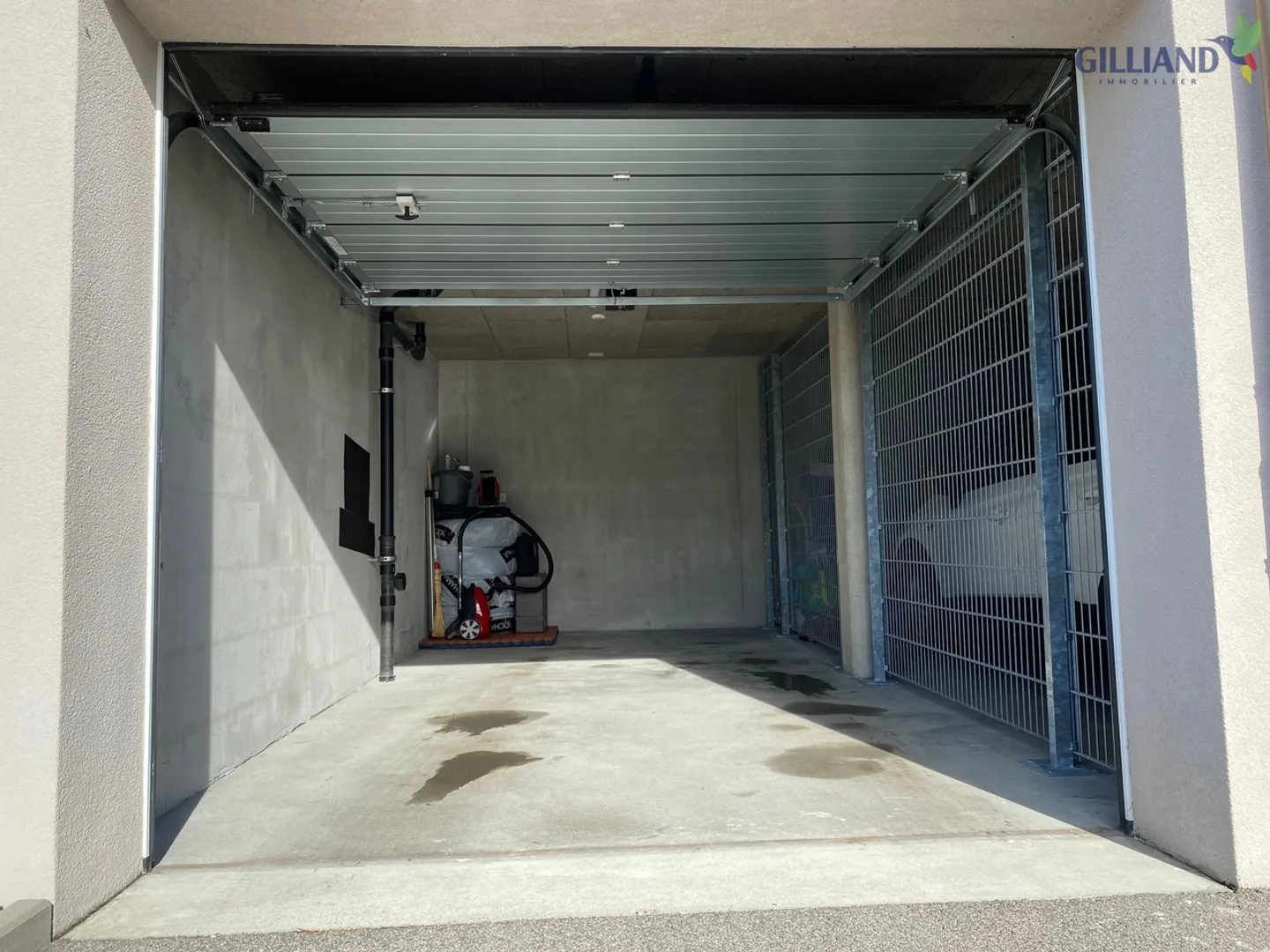 FOR SALE INDIVIDUAL GARAGE BOX - 1523 GRANGES-PRÈS-MARNAND - Photo 1 of 4