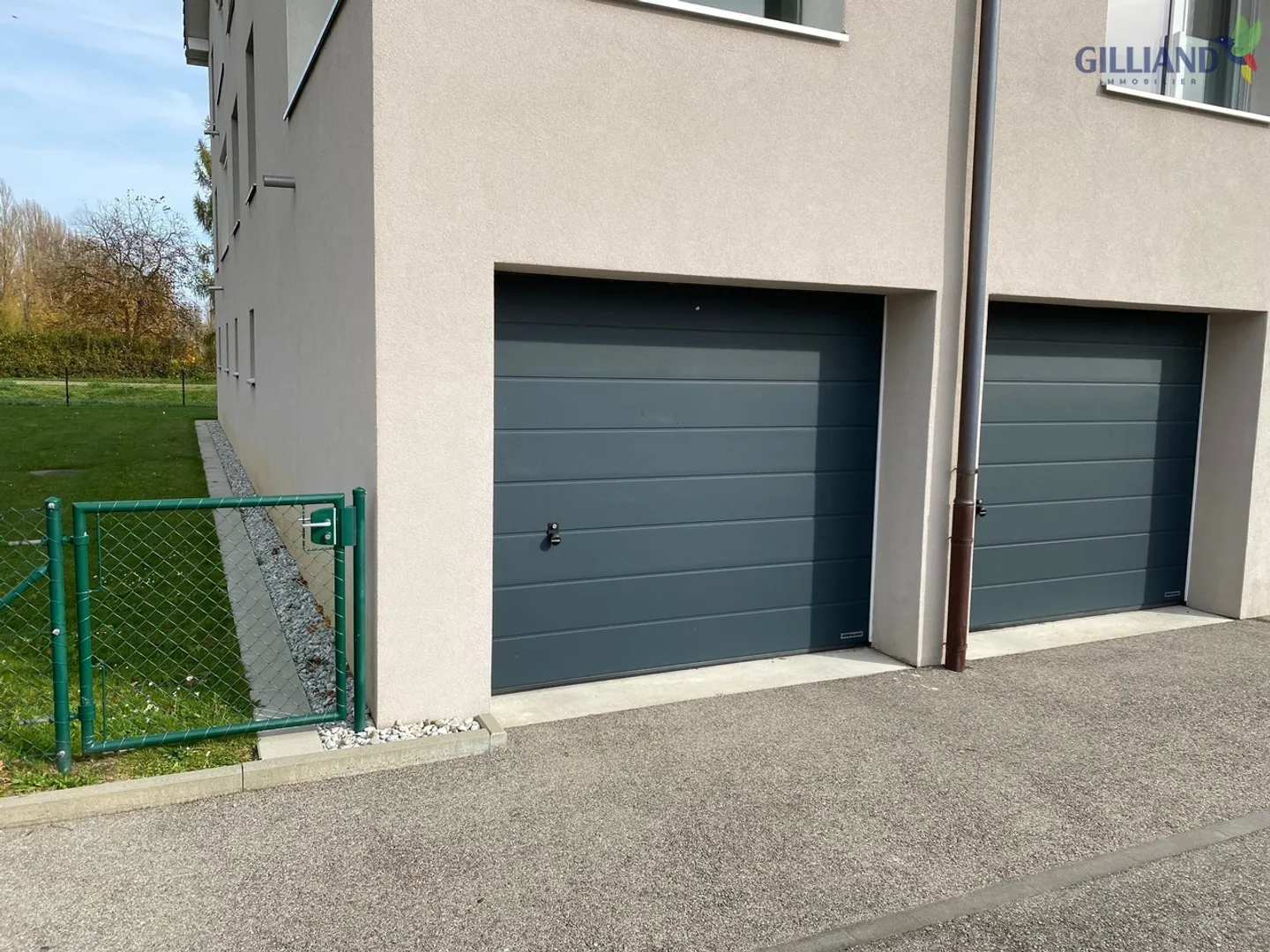 FOR SALE INDIVIDUAL GARAGE BOX - 1523 GRANGES-PRÈS-MARNAND - Photo 2 of 4