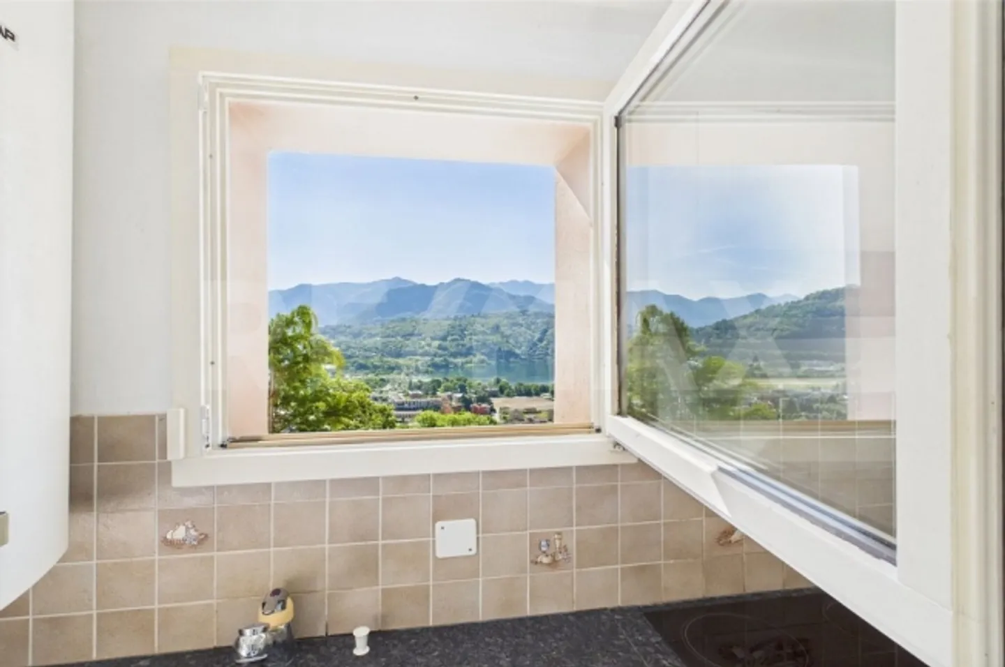 3 Room furnished apartment - Photo 8 of 13