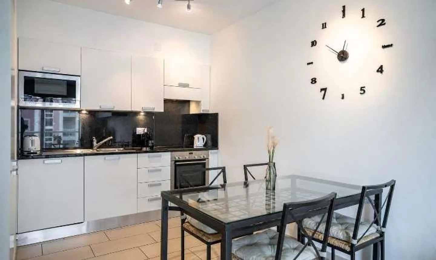 Appartement lumineux de 2,5 pièces avec balcon à Viganello - Photo 1 sur 8