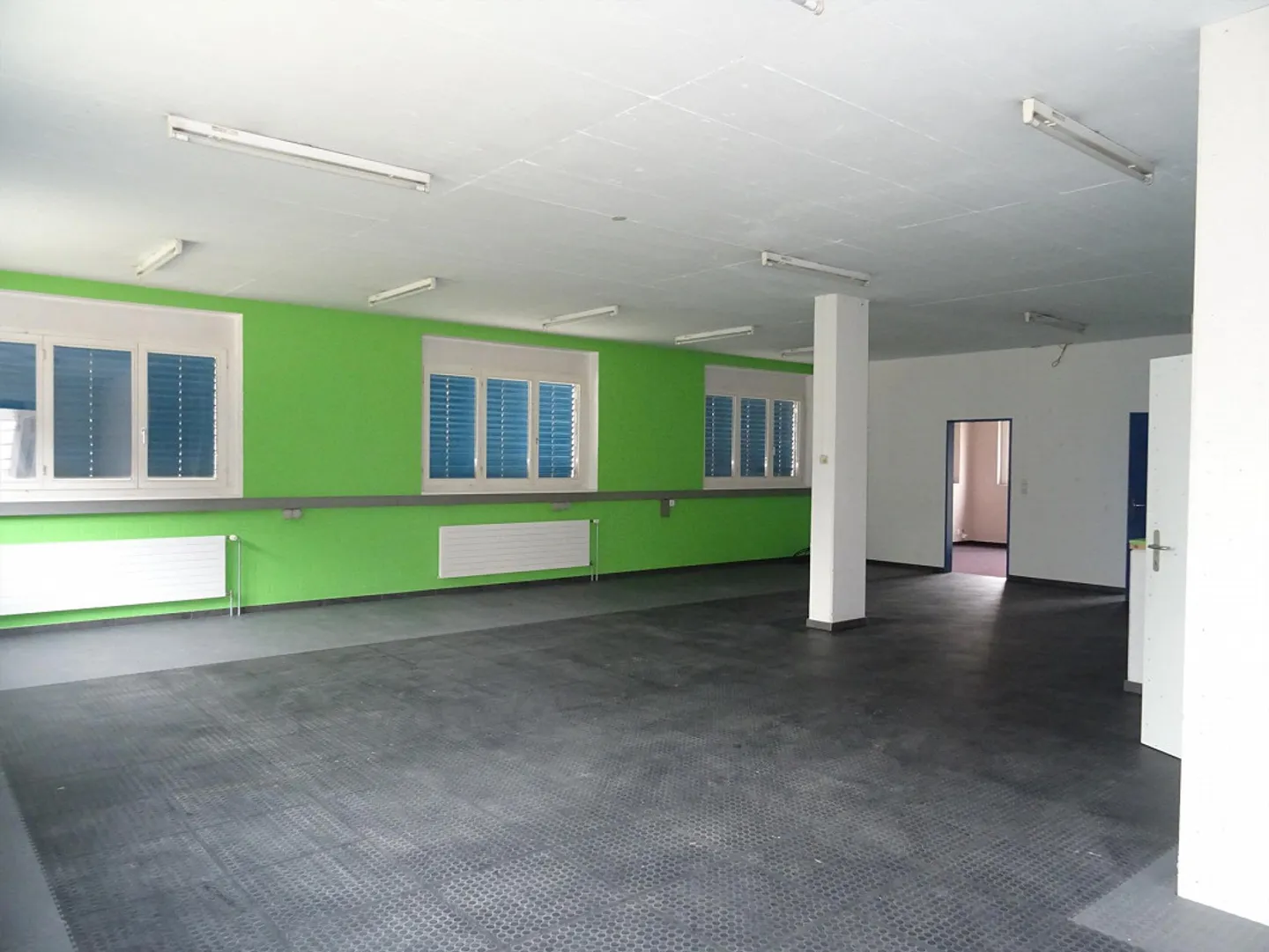 Spazio commerciale di 237m2 con vetrina - Foto 9 di 24