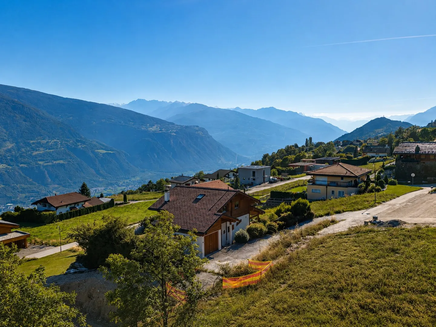 Exclusive Villa with Alpine Views - Photo 8 of 11