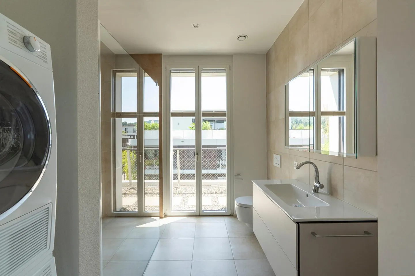 Magnifique penthouse de 4,5 pièces avec vue - Photo 10 sur 13