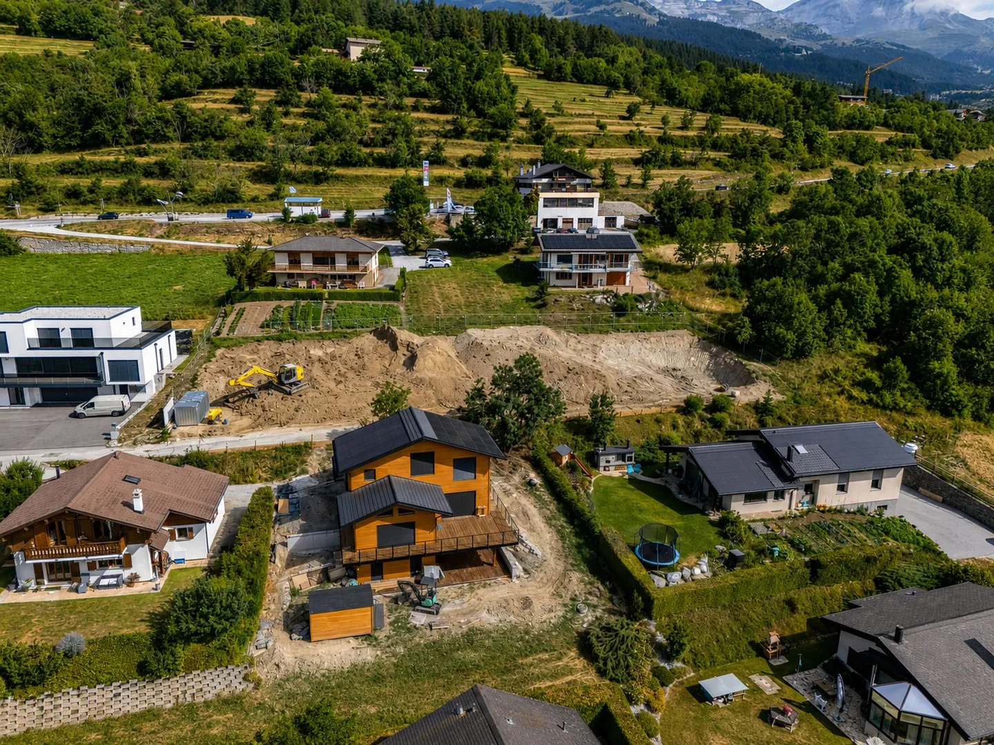 Exclusive Villa with Alpine Views - Photo 11 of 11