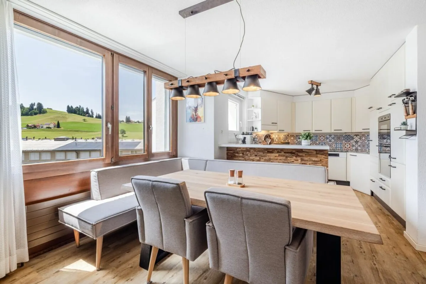 Modernes Apartment mit verglasten Balkonen - Foto 8 von 10