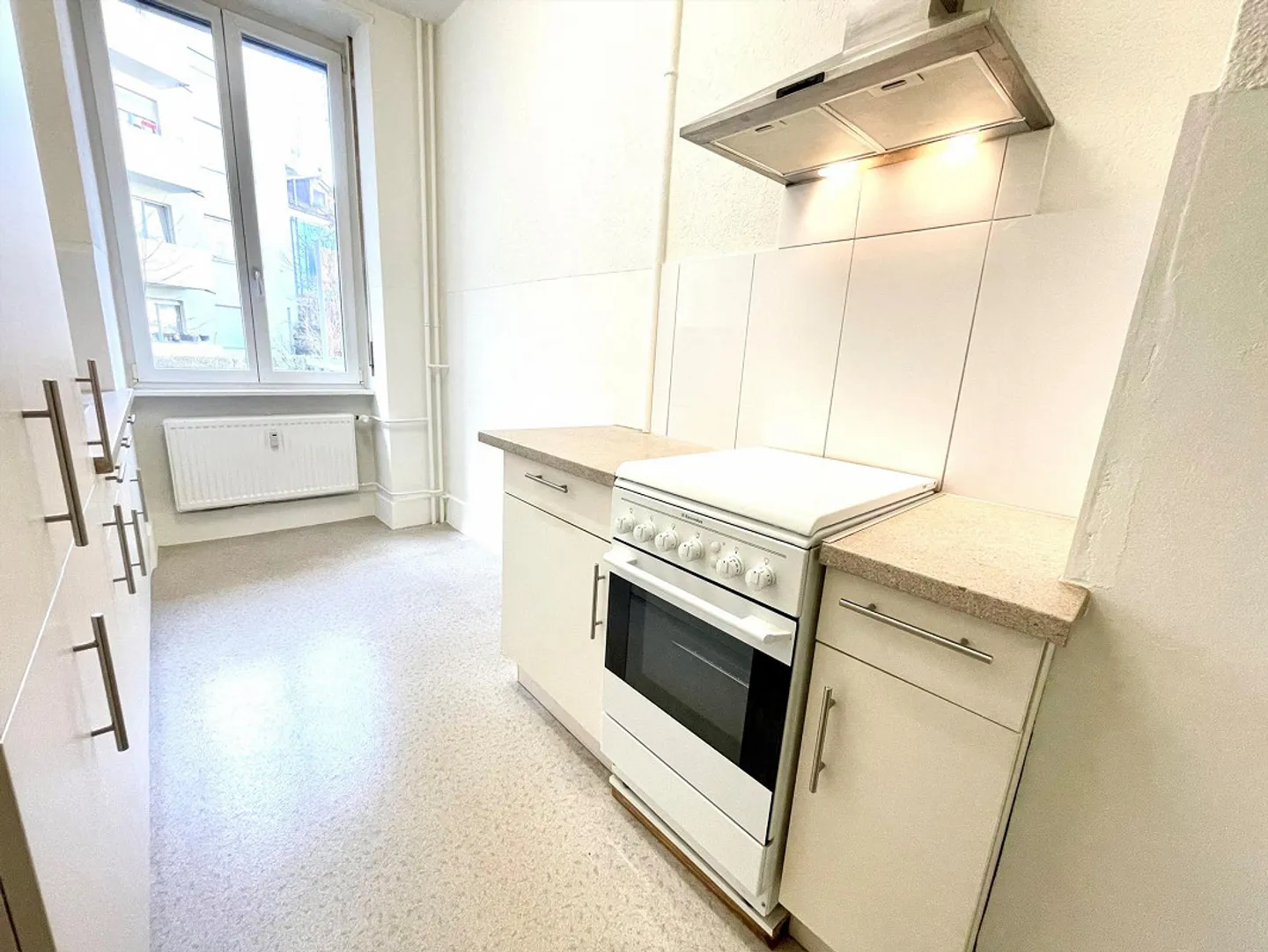 Appartamento di 3 locali in vecchio edificio 58m2 vicino al Teatro Musicale - Foto 3 di 10