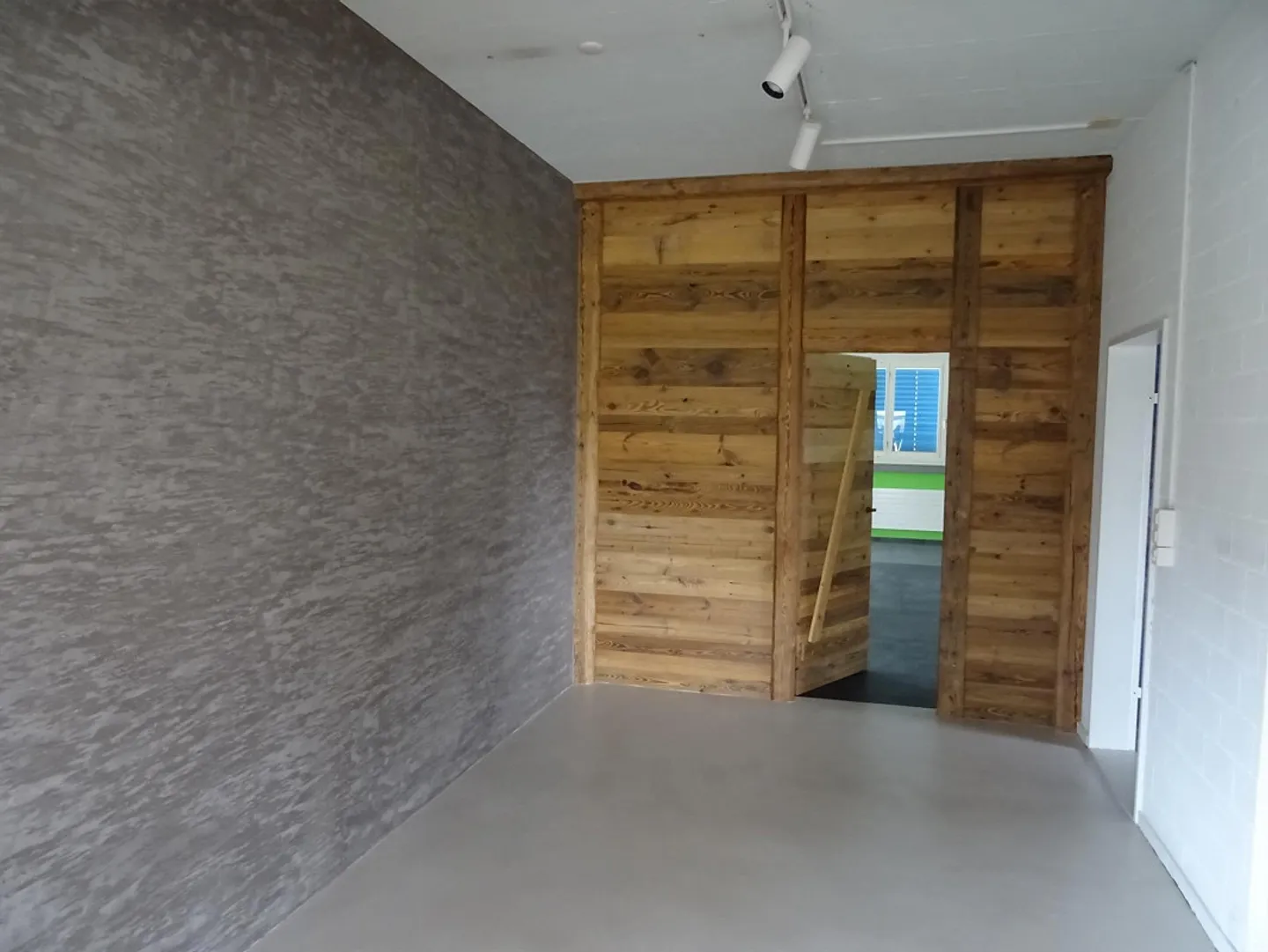 Spazio commerciale di 237m2 con vetrina - Foto 13 di 24