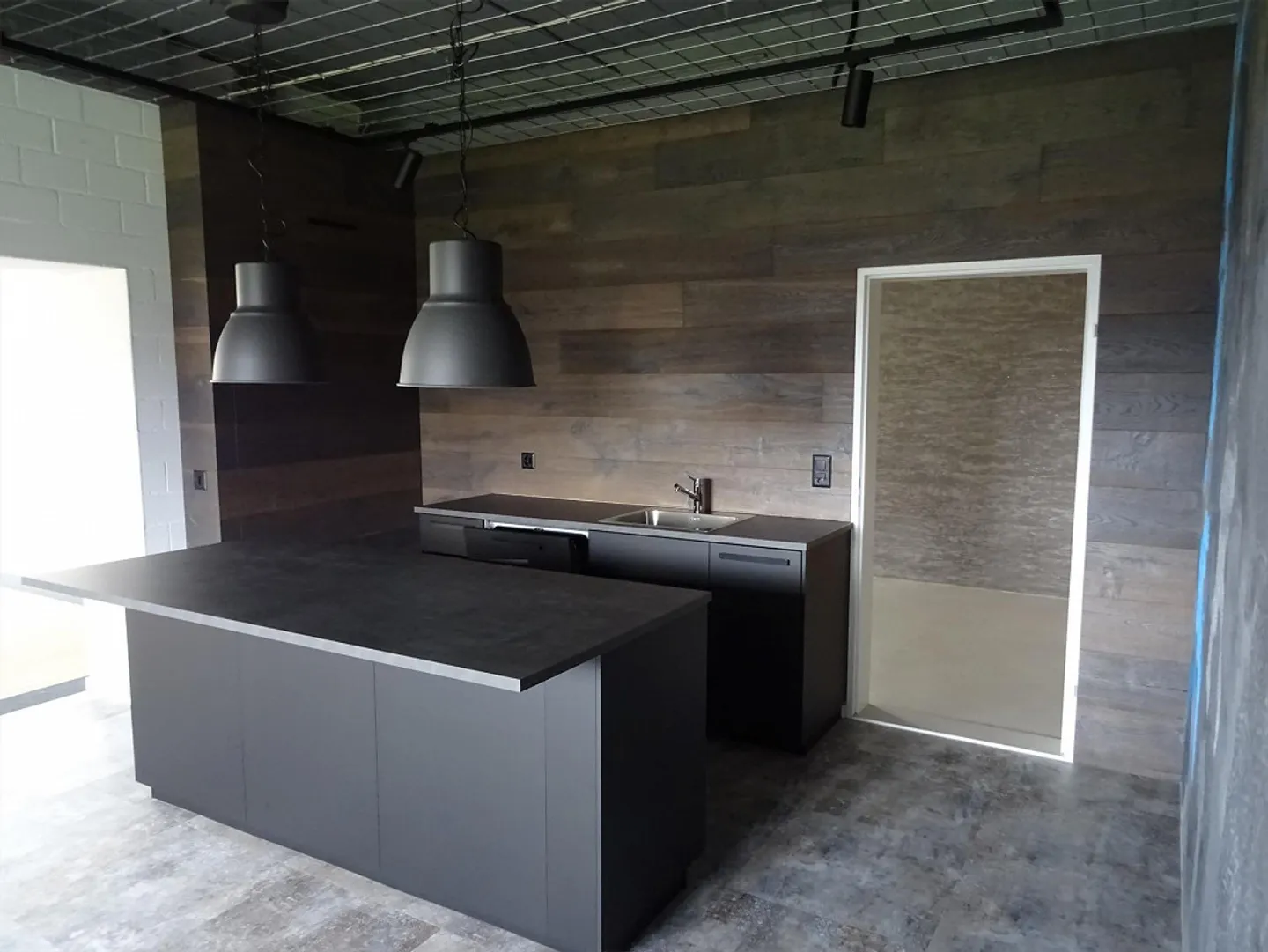 Spazio commerciale di 237m2 con vetrina - Foto 14 di 24