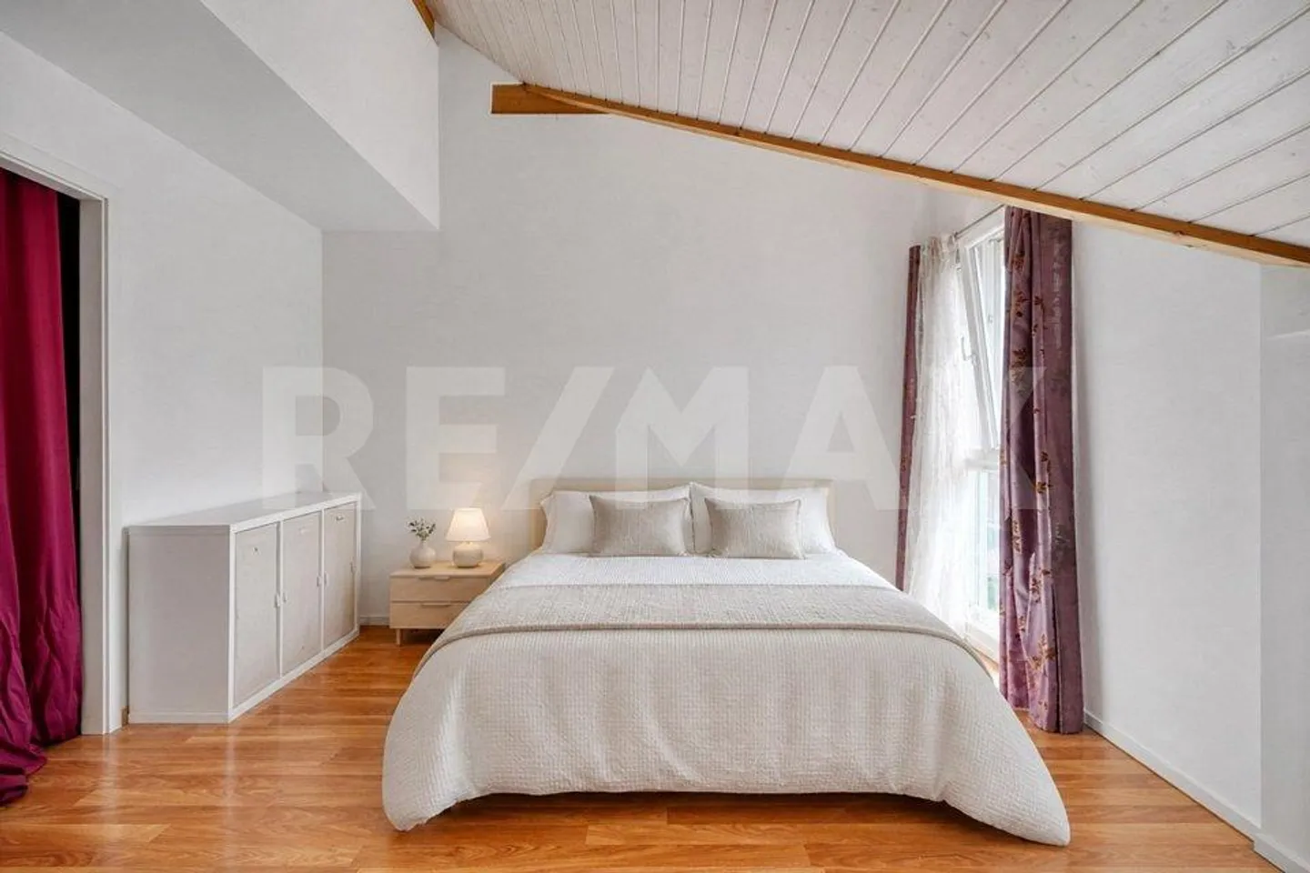 LAVIGNY – TRIPLEX DE 141 M² À L’ESPRIT MAISON - Photo 4 sur 7