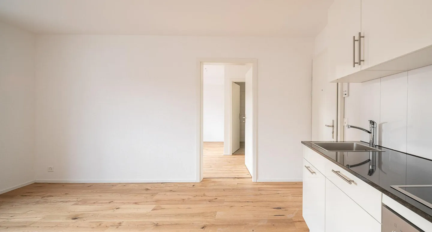 Appartement 2 pièces rénové à Neuhausen - Photo 4 sur 11