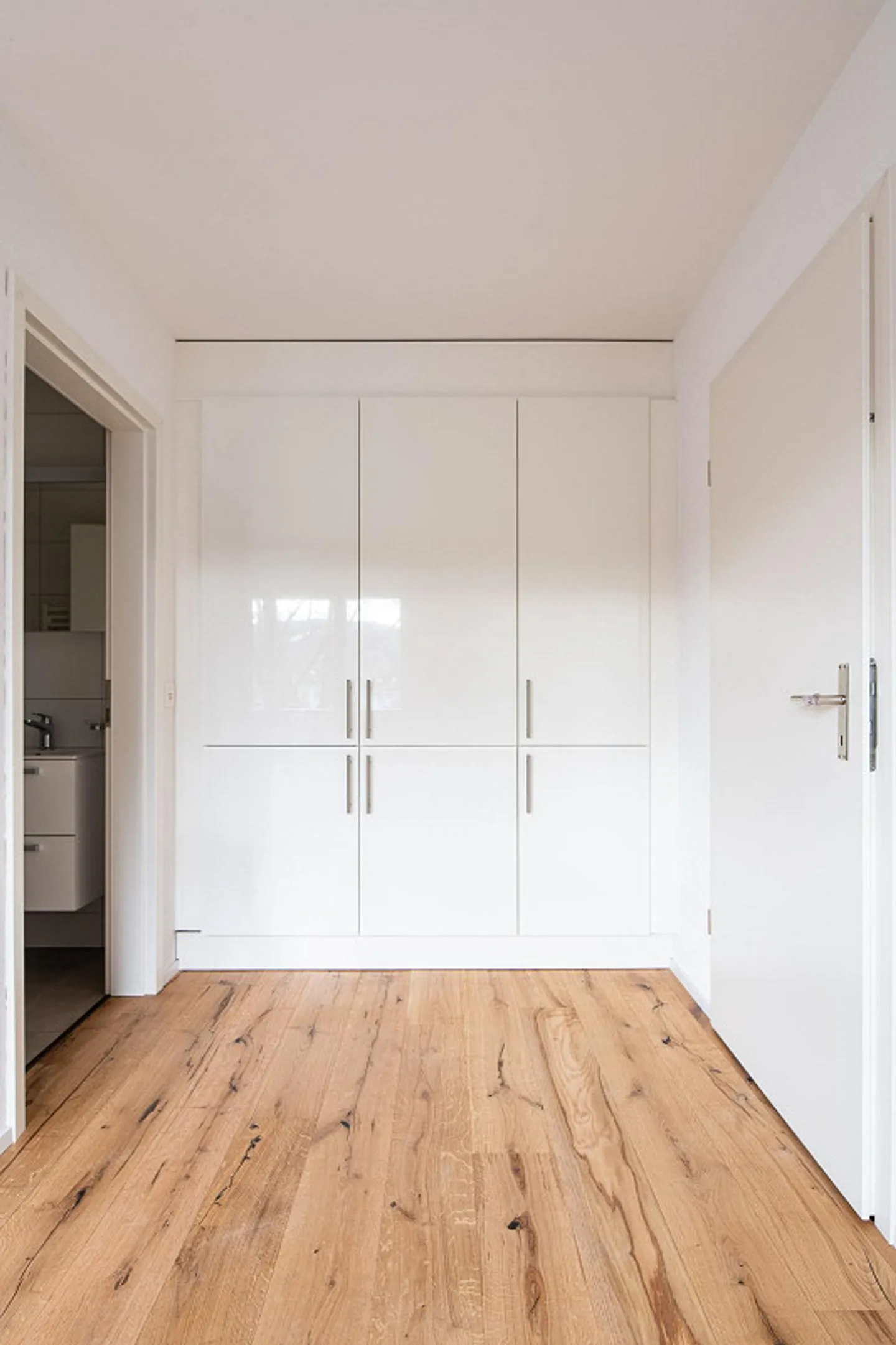 Appartement 2 pièces rénové à Neuhausen - Photo 8 sur 11