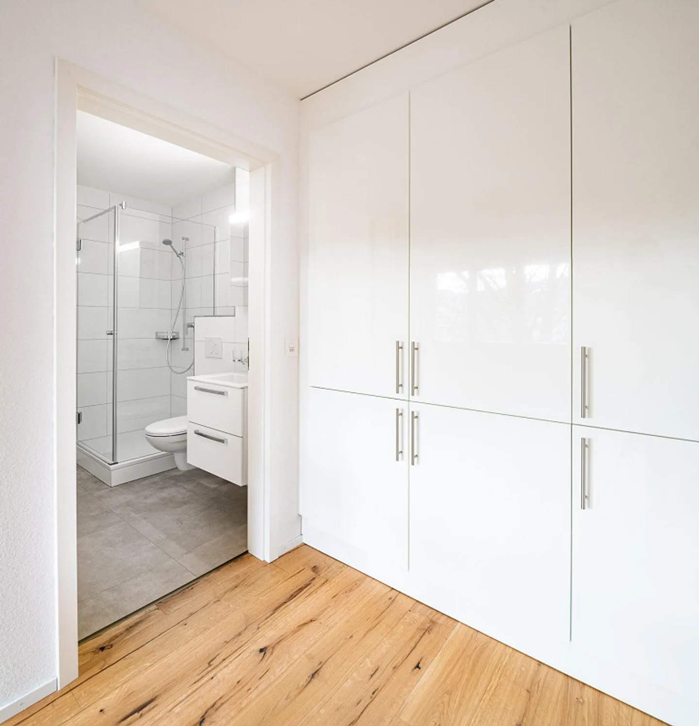 Appartement 2 pièces rénové à Neuhausen - Photo 9 sur 11