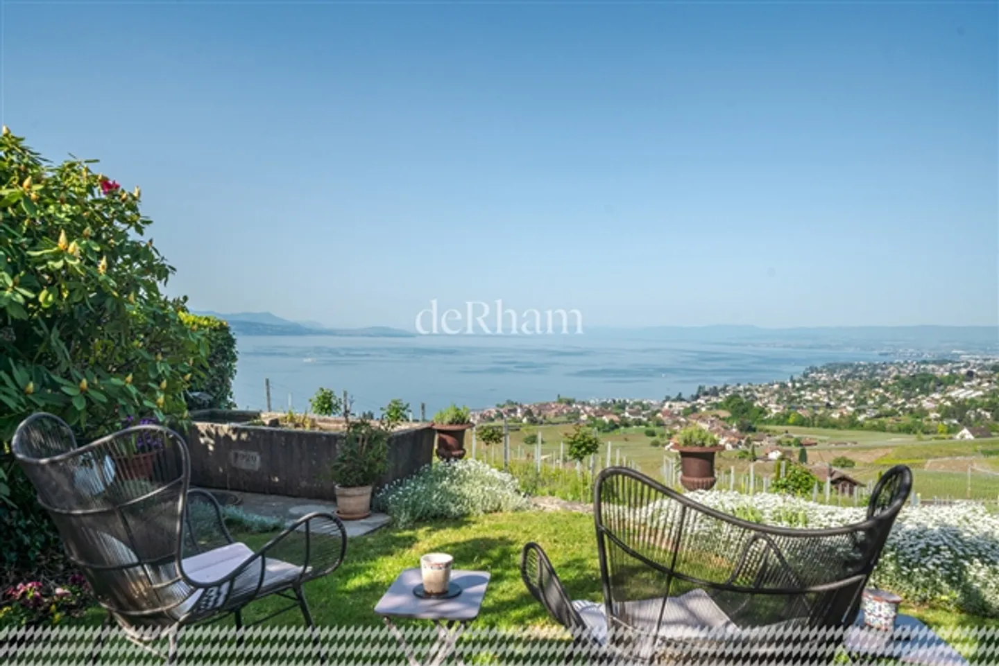 Charming Winemaker's House
In the Heart of the Vineyards
View of Lake Geneva - Photo 9 of 20