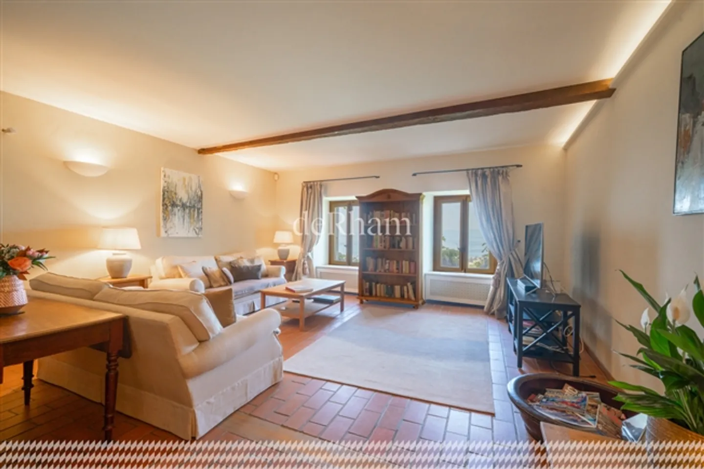 Charming Winemaker's House
In the Heart of the Vineyards
View of Lake Geneva - Photo 10 of 20