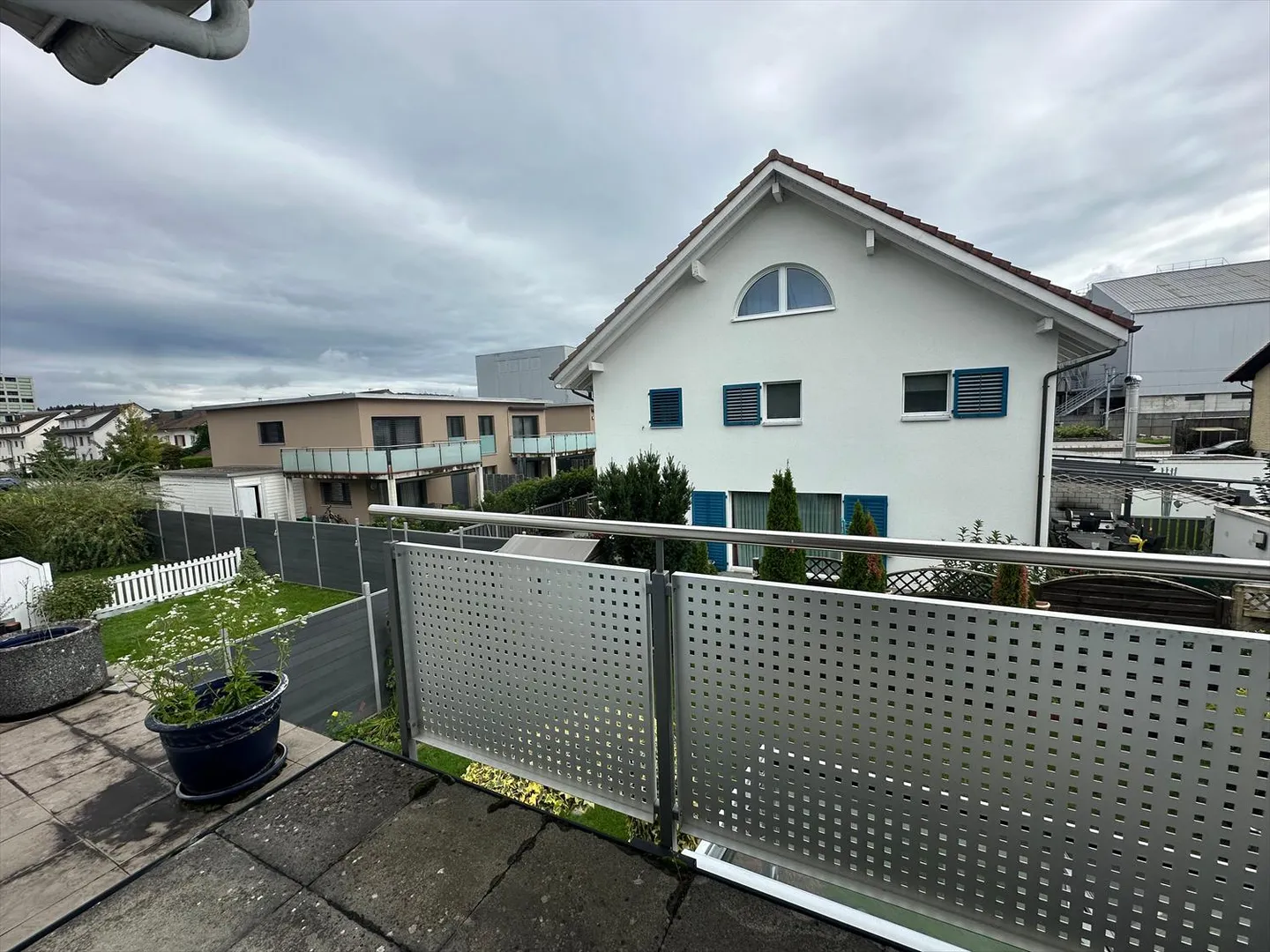 Affascinante duplex di 5,5 stanze con giardino a Suhr (AG) - Foto 5 di 13