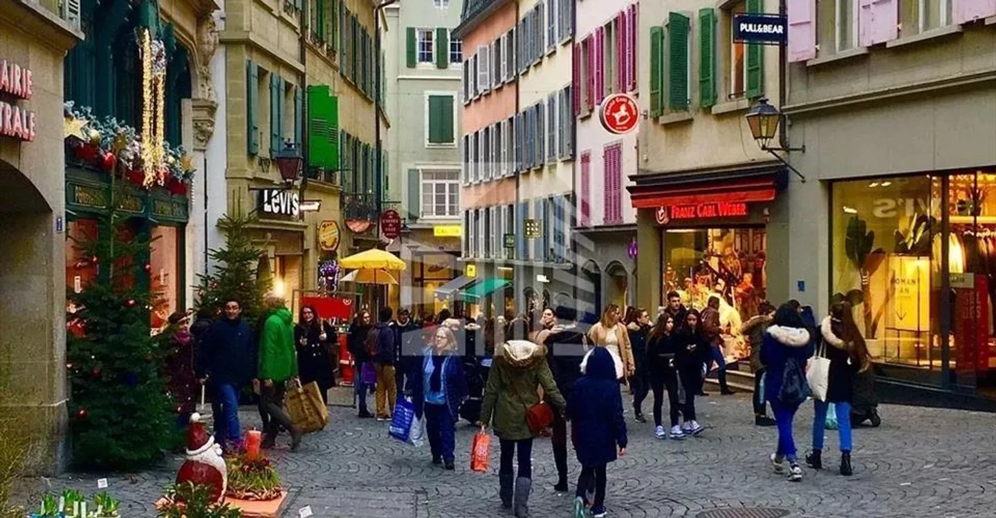 Immeuble mixte à louer - Photo 1 sur 2