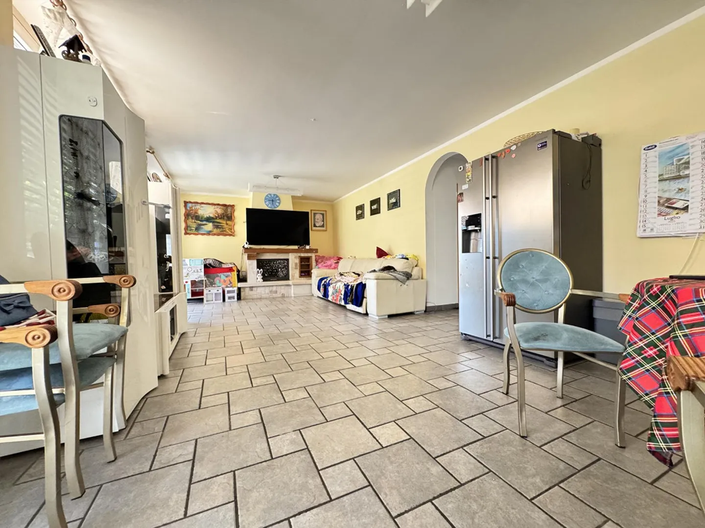 Maison bifamiliale avec piscine et grand terrain à Melano - Photo 3 sur 12