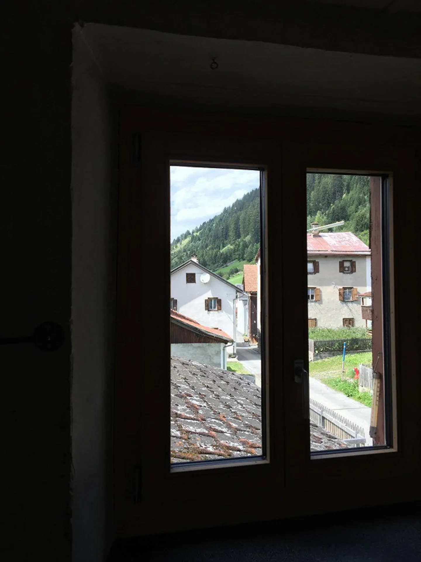 Sezione di casa accogliente con una superficie abitabile di 100m2, non arredata - Foto 3 di 8