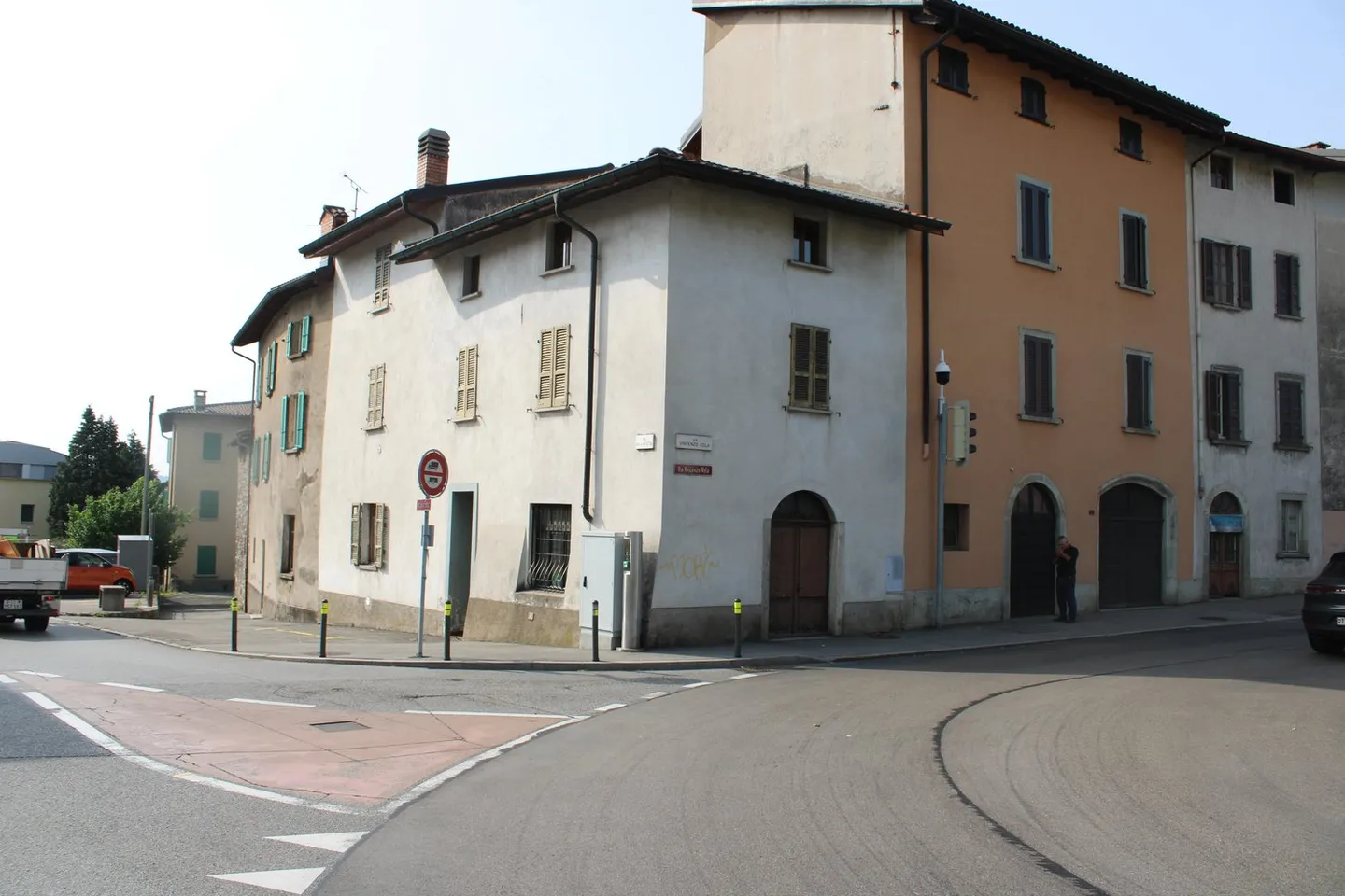 RANCATE – SINGLE-FAMILY HOUSE TO RENOVATE – OPTIMAL INVESTMENT! - Photo 1 of 2