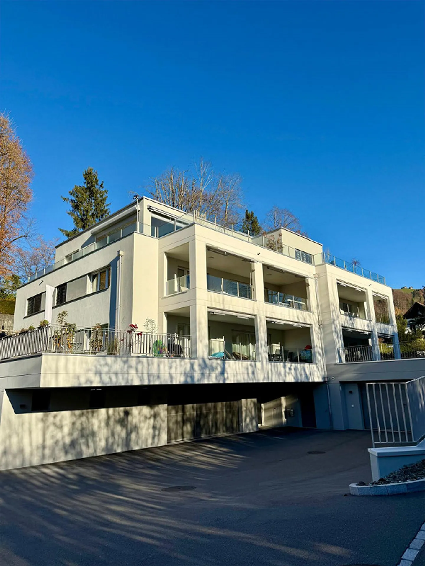 4.5 Room Apartment - Photo 1 of 12