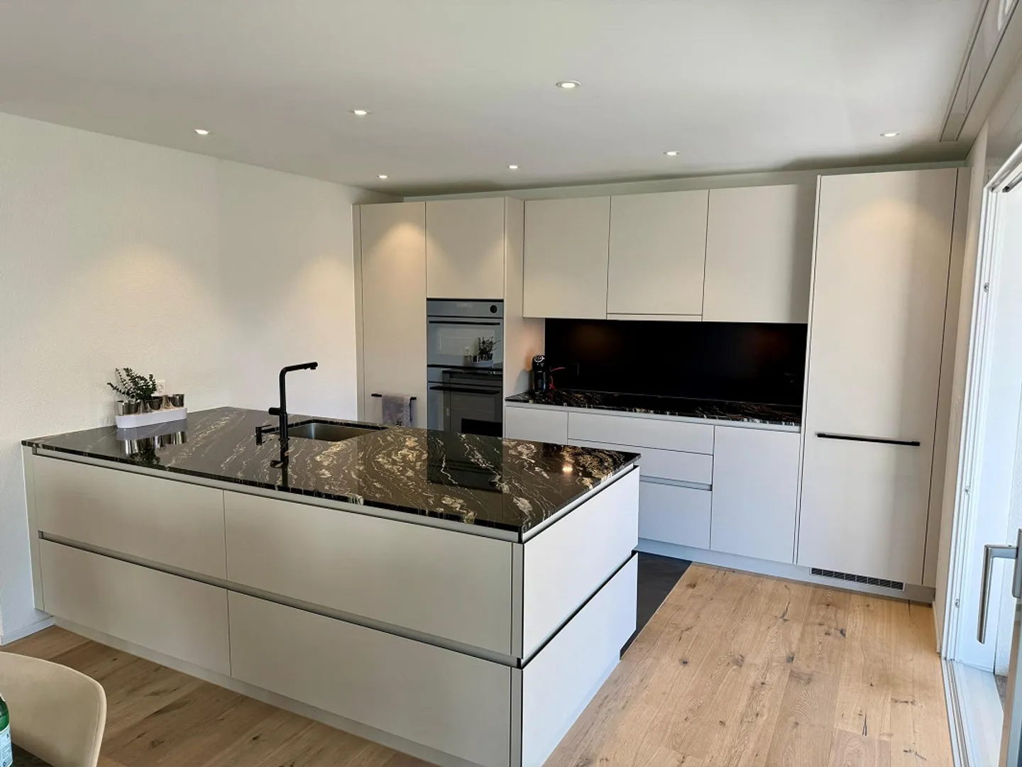 4.5 Room Apartment - Photo 3 of 12