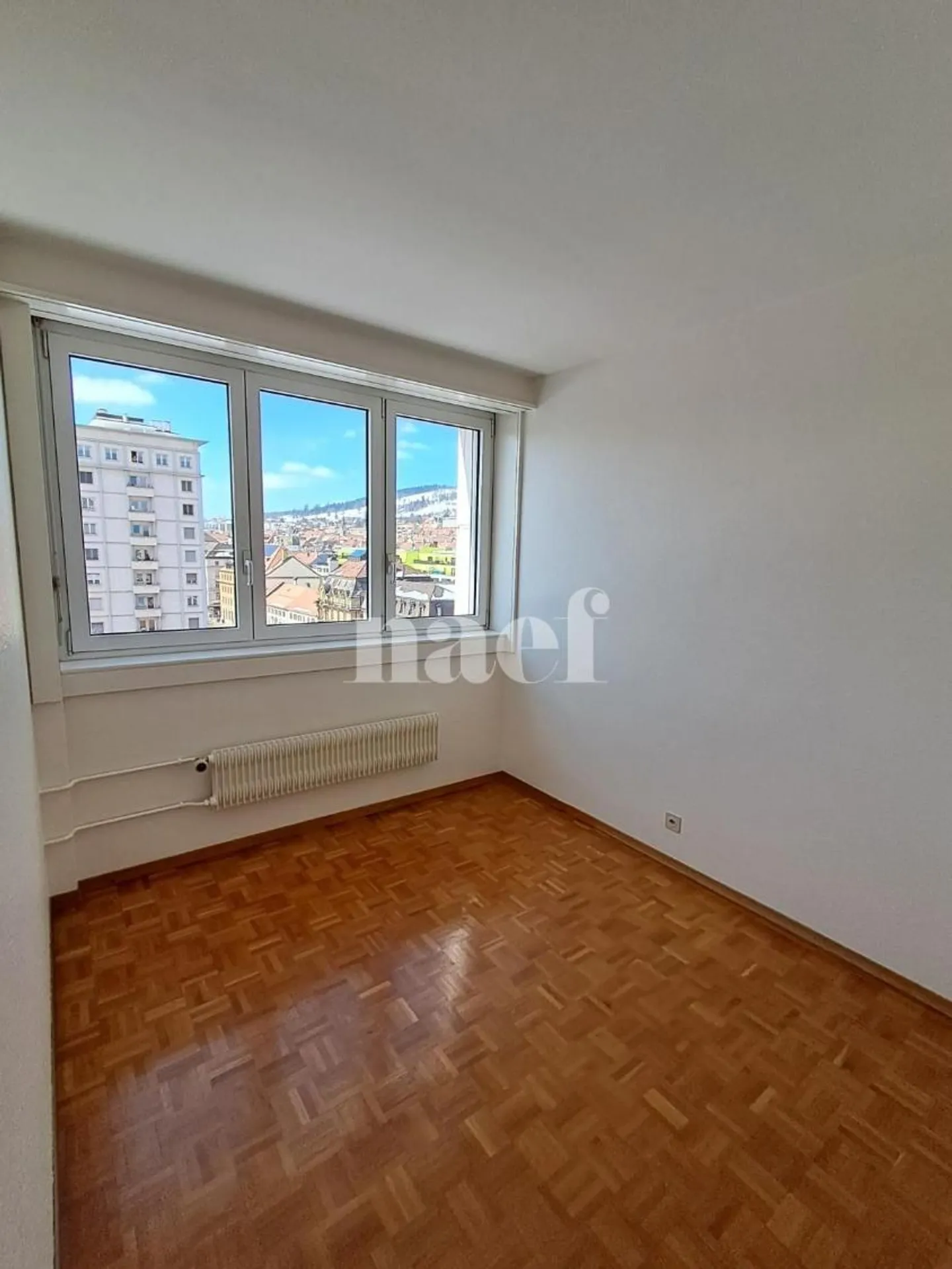 36 m2 commercial space on the 8th floor with elevator - Photo 1 of 8